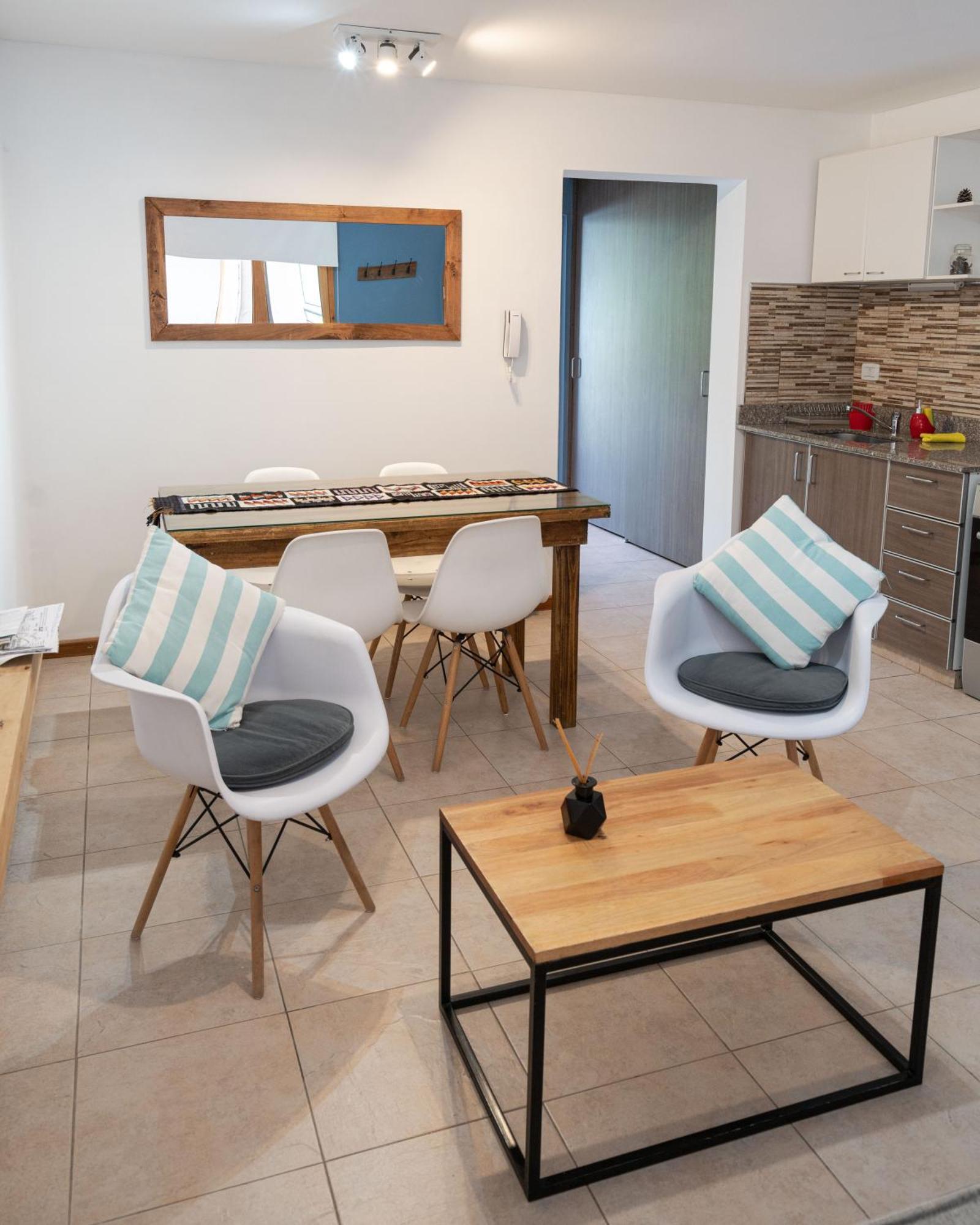 Moderno Departamento Centrico En San Martin De Los Andes - Habitatsma Buitenkant foto