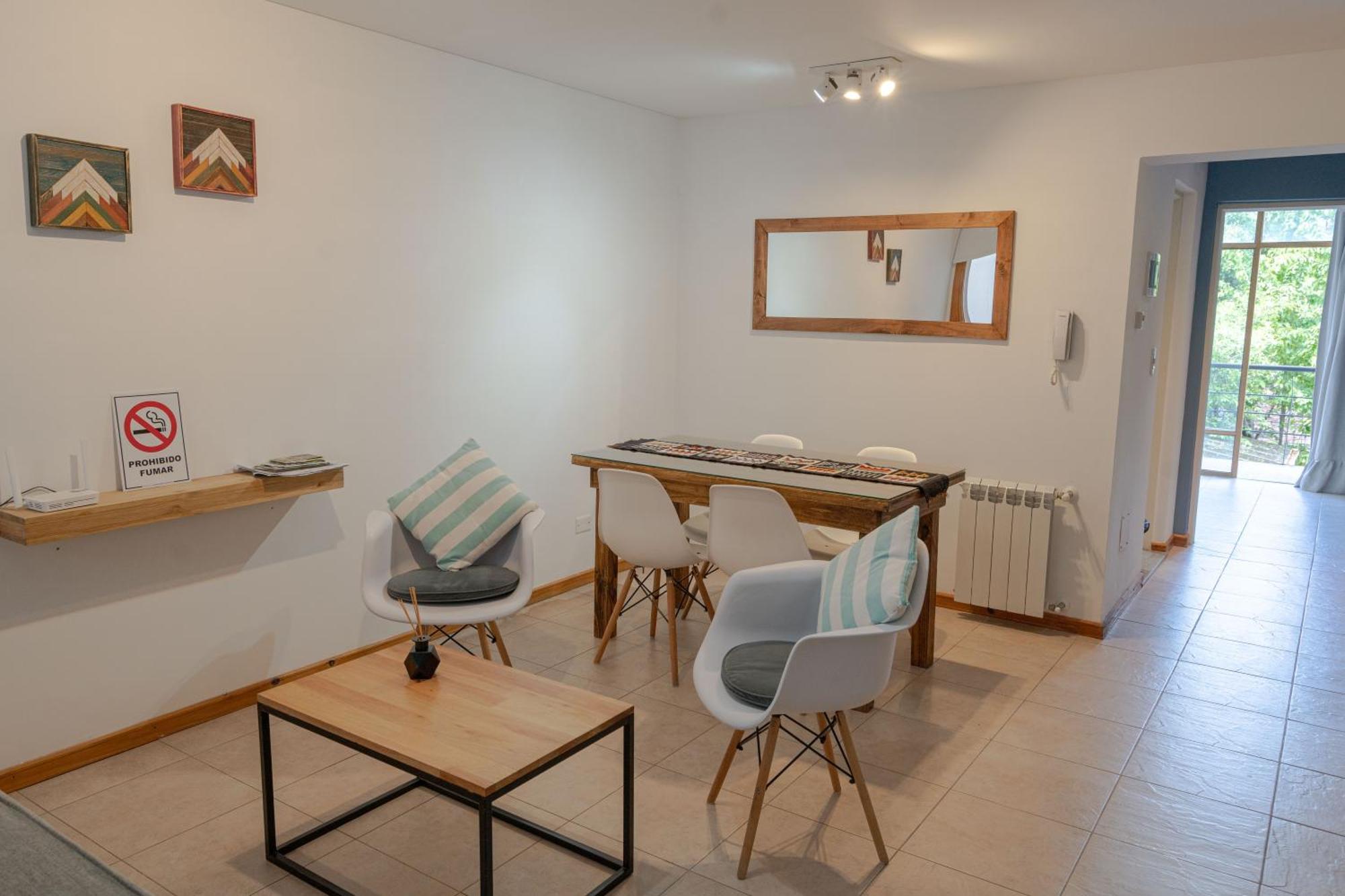 Moderno Departamento Centrico En San Martin De Los Andes - Habitatsma Buitenkant foto